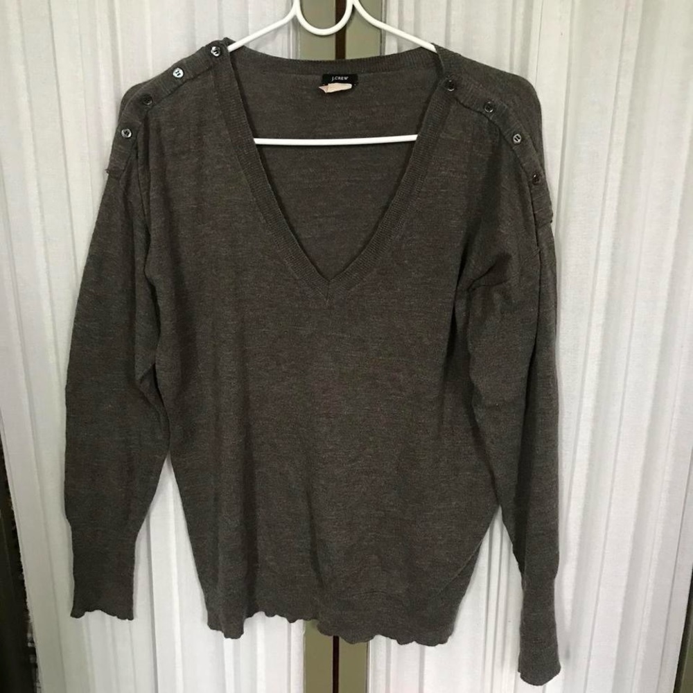 grey long sleeve